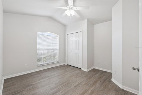 Villa ou maison à vendre à Sanford, Floride: 4 chambres, 181.9 m2 № 2277551 - photo 16