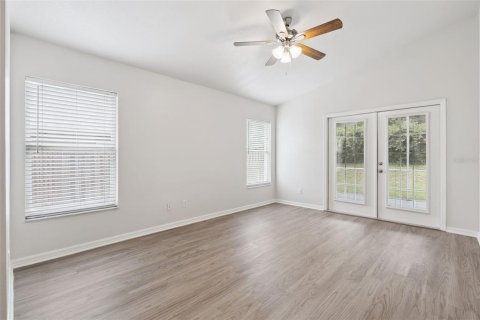 Villa ou maison à vendre à Sanford, Floride: 4 chambres, 181.9 m2 № 2277551 - photo 10