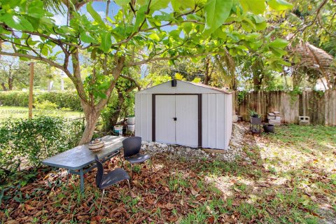 Casa en venta en Miami, Florida, 3 dormitorios, 138.98 m2 № 2056085 - foto 22