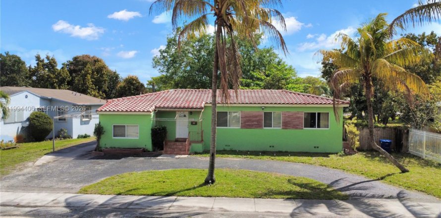 Casa en Miami, Florida 3 dormitorios, 138.98 m2 № 2056085