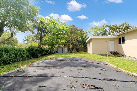 Casa en venta en Miami, Florida, 3 dormitorios, 138.98 m2 № 2056085 - foto 13