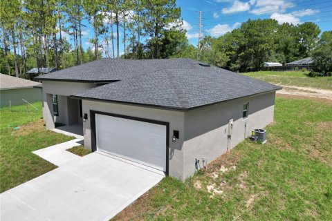 House in Citrus Springs, Florida 3 bedrooms, 142.05 sq.m. № 1792083 - photo 3