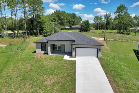 House in Citrus Springs, Florida 3 bedrooms, 142.05 sq.m. № 1792083 - photo 2
