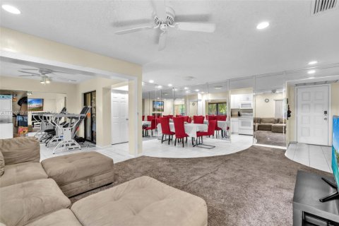 Condo in Coconut Creek, Florida, 3 bedrooms  № 1737556 - photo 19