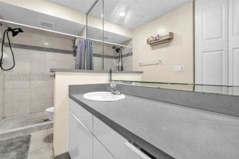 Condo in Coconut Creek, Florida, 3 bedrooms  № 1737556 - photo 12