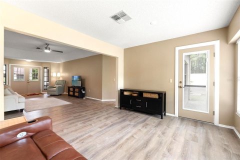 House in Spring Hill, Florida 2 bedrooms, 133.22 sq.m. № 1815867 - photo 5