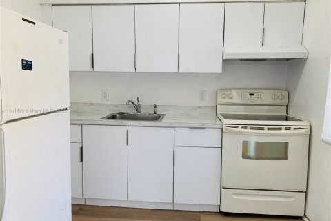 Appartement à louer à Miami, Floride: 1 chambre, 67.08 m2 № 1683483 - photo 1