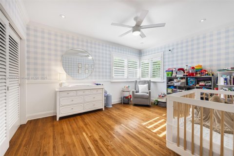 House in Coral Gables, Florida 3 bedrooms, 179.67 sq.m. № 1964616 - photo 20