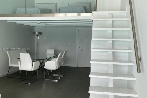 Appartement à louer à Miami Beach, Floride: 2 chambres, 84.54 m2 № 1813916 - photo 8