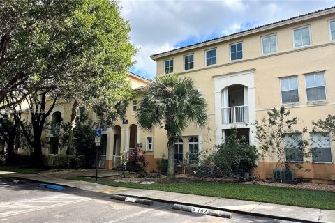 Adosado en venta en Plantation, Florida, 3 dormitorios, 134.24 m2 № 1954894 - foto 1