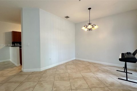 Adosado en venta en Plantation, Florida, 3 dormitorios, 134.24 m2 № 1954894 - foto 5