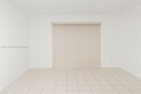 Copropriété à louer à Miami, Floride: 2 chambres, 89.65 m2 № 2075182 - photo 3