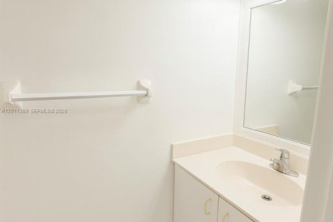 Copropriété à louer à Miami, Floride: 2 chambres, 89.65 m2 № 2075182 - photo 4
