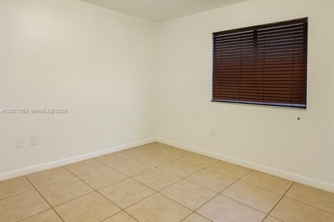 Copropriété à louer à Miami, Floride: 2 chambres, 89.65 m2 № 2075182 - photo 5