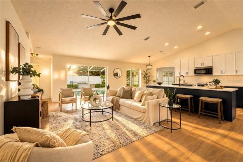 Casa en venta en Valrico, Florida, 4 dormitorios, 185.43 m2 № 2386722 - foto 3