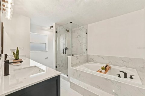 Casa en venta en Valrico, Florida, 4 dormitorios, 185.43 m2 № 2386722 - foto 18