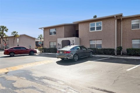 Condo in Casselberry, Florida, 1 bedroom  № 2400281 - photo 2