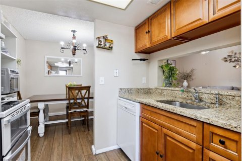 Condo in Casselberry, Florida, 1 bedroom  № 2400281 - photo 20