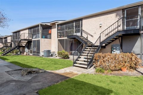 Condo in Casselberry, Florida, 1 bedroom  № 2400281 - photo 30
