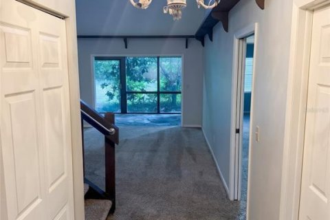 House in Lutz, Florida 4 bedrooms, 184.41 sq.m. № 2419827 - photo 5