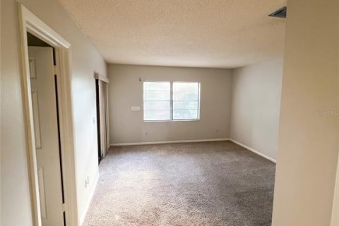 House in Lutz, Florida 4 bedrooms, 184.41 sq.m. № 2419827 - photo 10