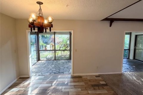 House in Lutz, Florida 4 bedrooms, 184.41 sq.m. № 2419827 - photo 29