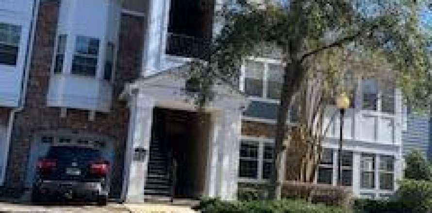 Condominio en Jacksonville, Florida, 3 dormitorios № 883667