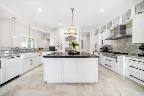 Купить виллу или дом в Майами, Флорида 4 спальни, 433.02м2, № 1991522 - фото 10