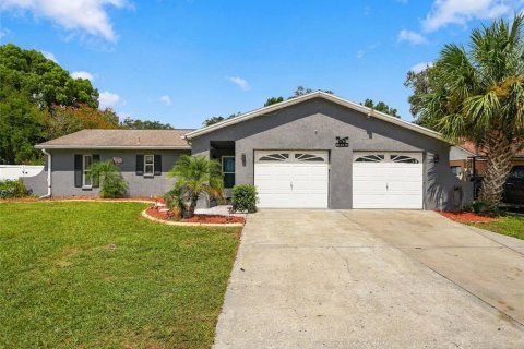 Casa en Spring Hill, Florida 3 dormitorios, 136.29 m2 № 2379199