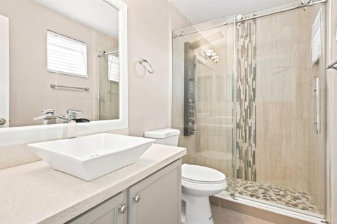 House in Weston, Florida 5 bedrooms, 342.44 sq.m. № 2086708 - photo 22