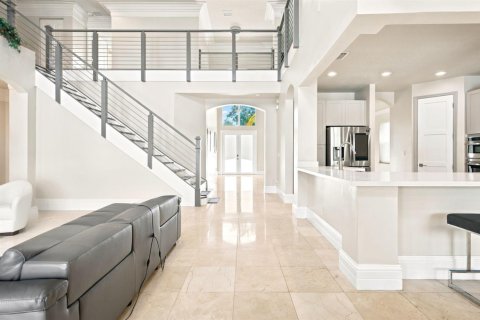 House in Weston, Florida 5 bedrooms, 342.44 sq.m. № 2086708 - photo 2