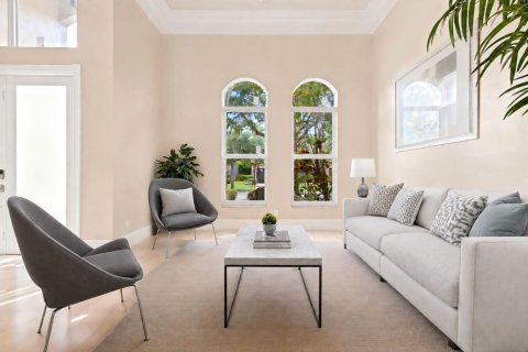 House in Weston, Florida 5 bedrooms, 342.44 sq.m. № 2086708 - photo 12