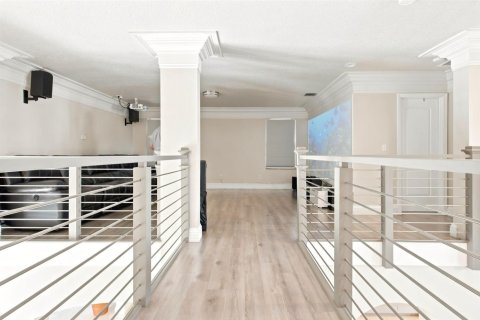 House in Weston, Florida 5 bedrooms, 342.44 sq.m. № 2086708 - photo 18