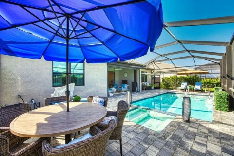 House in Fort Myers, Florida 3 bedrooms, 227.15 sq.m. № 2151793 - photo 7