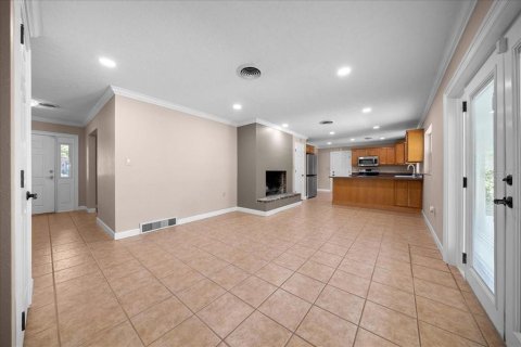 House in Ocala, Florida 3 bedrooms, 230.21 sq.m. № 2112341 - photo 15