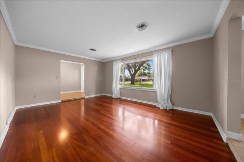 House in Ocala, Florida 3 bedrooms, 230.21 sq.m. № 2112341 - photo 6