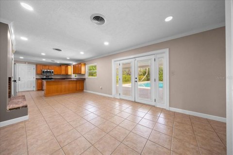 House in Ocala, Florida 3 bedrooms, 230.21 sq.m. № 2112341 - photo 17