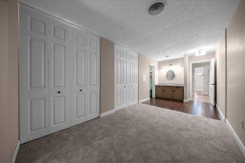 House in Ocala, Florida 3 bedrooms, 230.21 sq.m. № 2112341 - photo 24