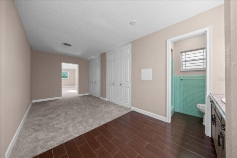 House in Ocala, Florida 3 bedrooms, 230.21 sq.m. № 2112341 - photo 23