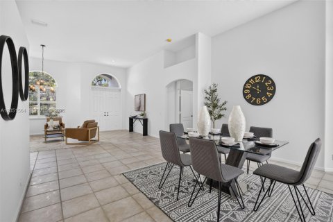 Villa ou maison à vendre à Weston, Floride: 6 chambres, 280.94 m2 № 2285979 - photo 23