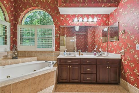 House in Hudson, Florida 4 bedrooms, 229.84 sq.m. № 1718993 - photo 23