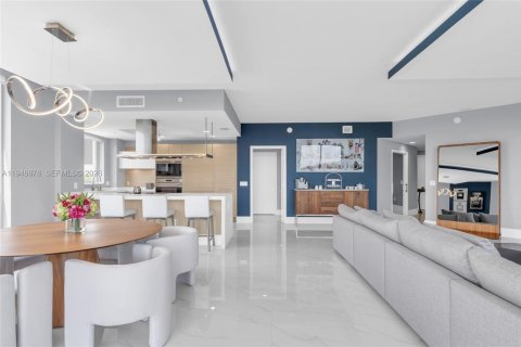 Снять в аренду кондоминиум в Норт-Майами-Бич, Флорида 2 спальни, 181.9м2, № 2005351 - фото 7