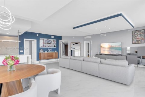 Снять в аренду кондоминиум в Норт-Майами-Бич, Флорида 2 спальни, 181.9м2, № 2005351 - фото 6