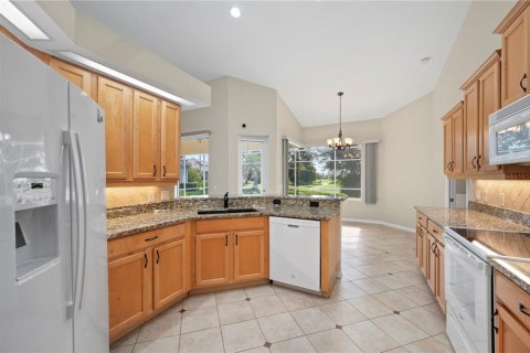 House in North Port, Florida 3 bedrooms, 189.99 sq.m. № 2391396 - photo 10