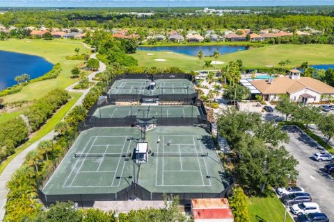 House in North Port, Florida 3 bedrooms, 189.99 sq.m. № 2391396 - photo 25