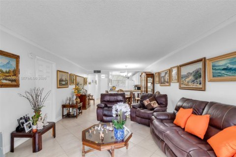 Copropriété à vendre à Lauderhill, Floride: 2 chambres, 102.19 m2 № 2006814 - photo 8