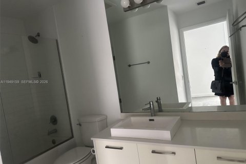 Condominio en alquiler en Miami, Florida, 1 dormitorio, 39.95 m2 № 2006590 - foto 4