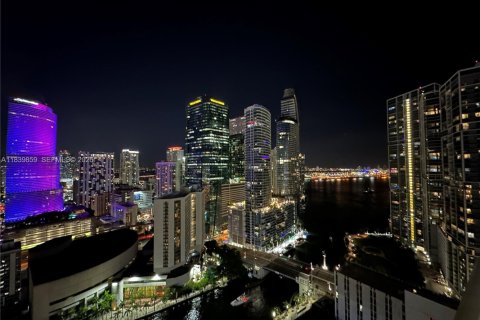 Copropriété à vendre à Miami, Floride: 2 chambres, 117.71 m2 № 2017689 - photo 28