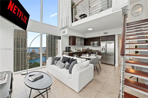 Copropriété à vendre à Miami, Floride: 2 chambres, 117.71 m2 № 2017689 - photo 15