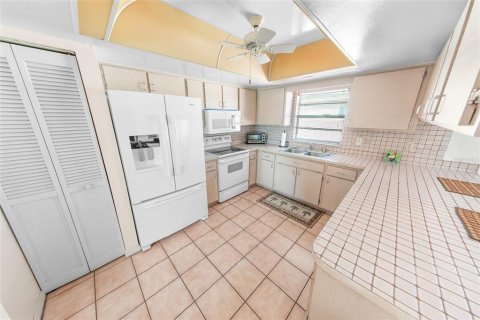 House in Ponce Inlet, Florida 3 bedrooms, 143.72 sq.m. № 1444681 - photo 10